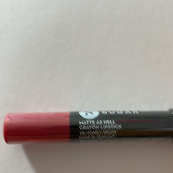 Travel size Beauty product bundle - Picture 7 of 14